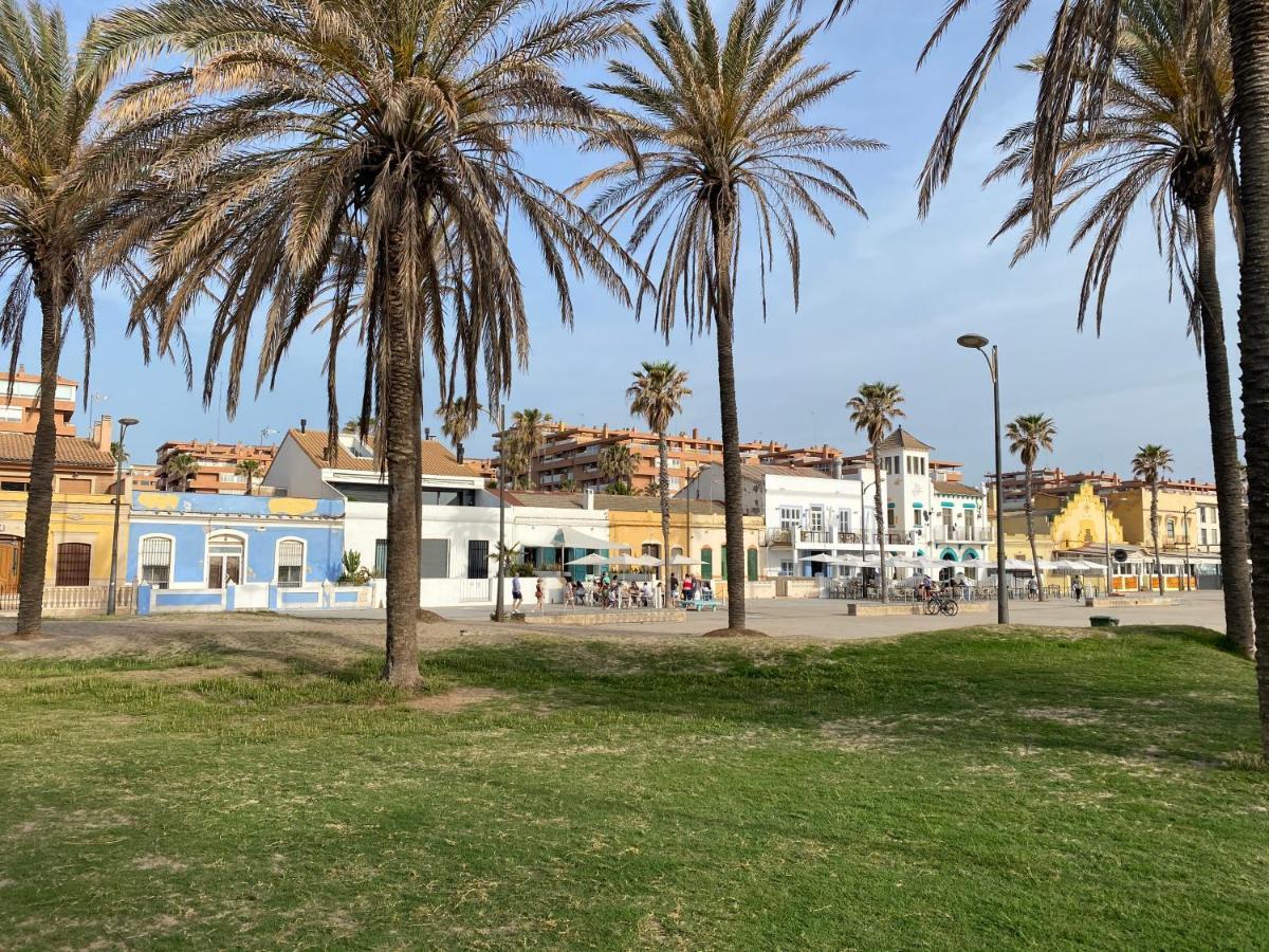 Ferienwohnung Alojamiento En Primera Linea De Playa Con Wifi Valencia Exterior foto